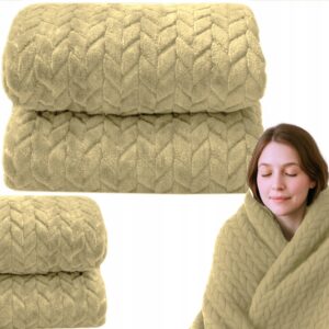 Gruby miękki koc 160x200cm narzuta W JODEŁKĘ poliester pled Kremowy