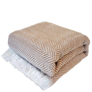 KOC NARZUTA POKROWIEC NA SOFE Z FRĘDZLAMI TURECKII BEŻOWY 170X210 PREZENT